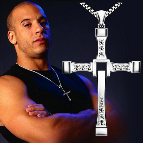 Luxusné retiazka s krížom - Rýchlo a zbesilo (Vin Diesel) - Strieborna