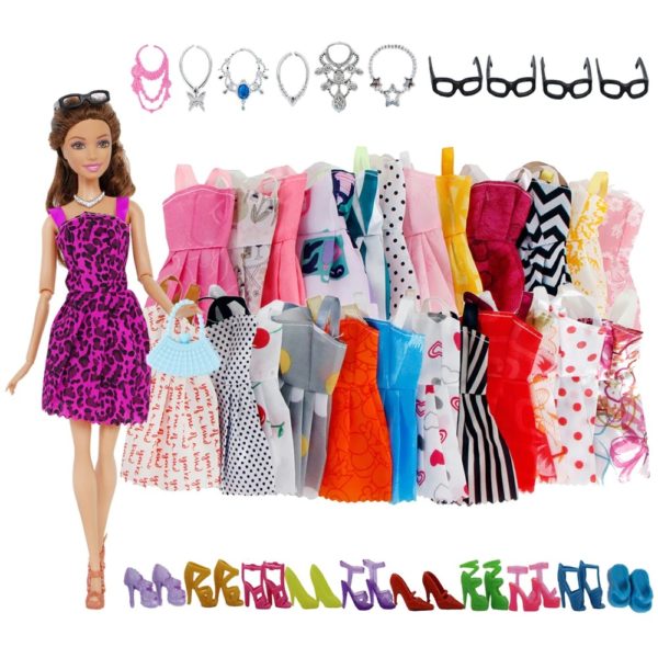 Set oblečkov a doplnkov pre bábiku Barbie